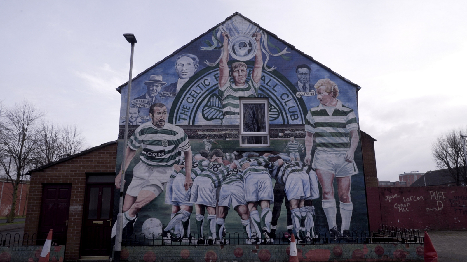 THE HUDDLE